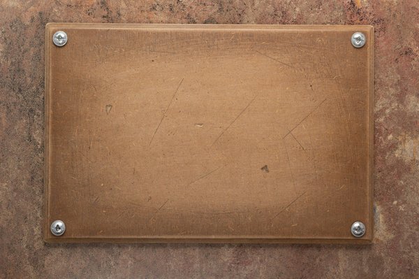 Plaque professionnelle : conseils pour personnaliser le produit